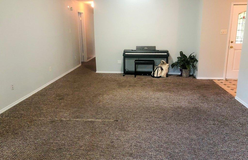 E Pine St, Malakoff, TX 75148