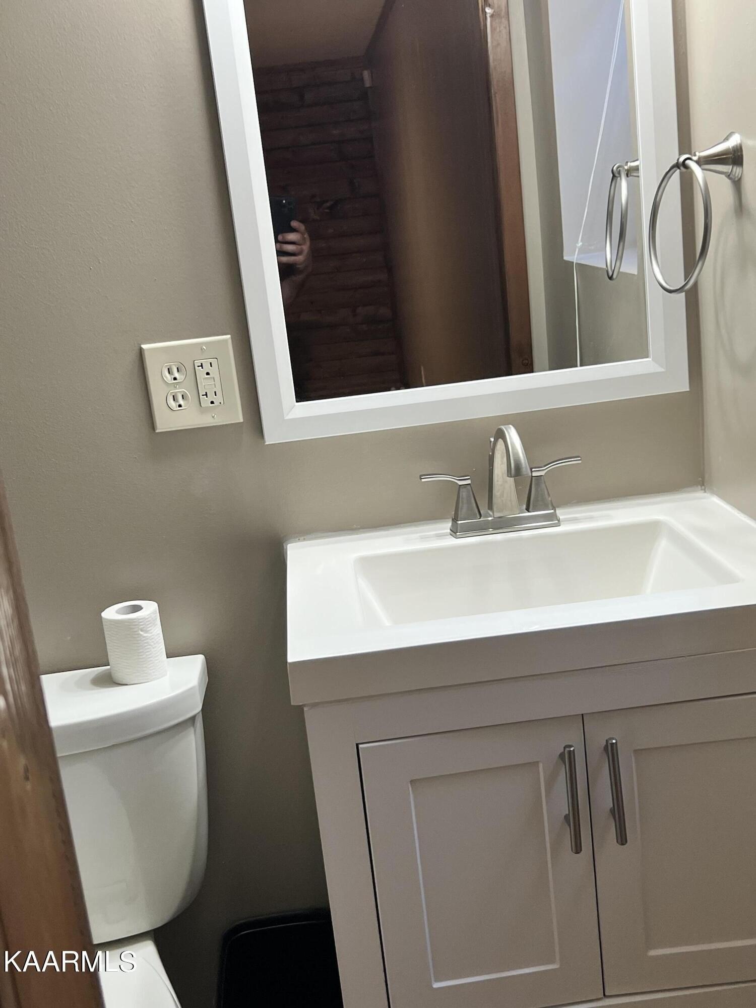 Shawn Dr, Maryville, TN 37803