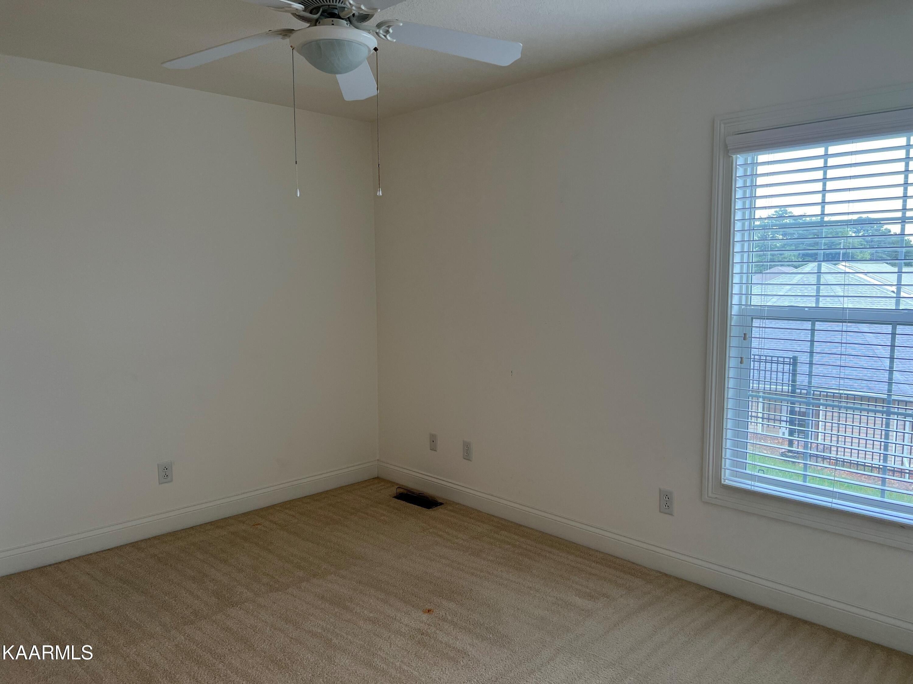 Willow Oak Cir, Loudon, TN 37774