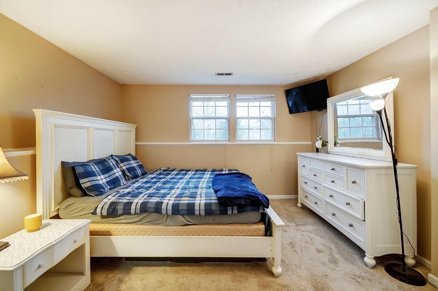 Villas Creek Dr, Mason, OH 45040