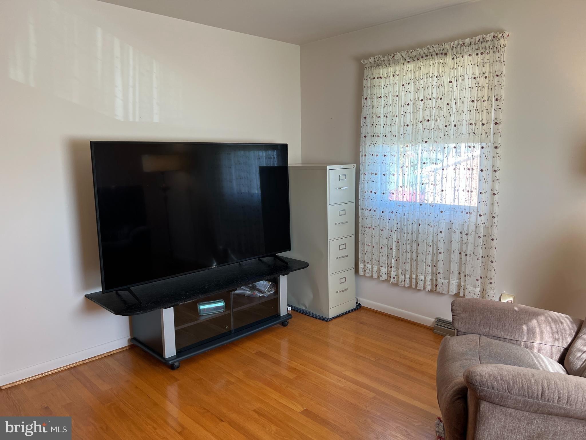 Oak Rd, Waynesboro, PA 17268