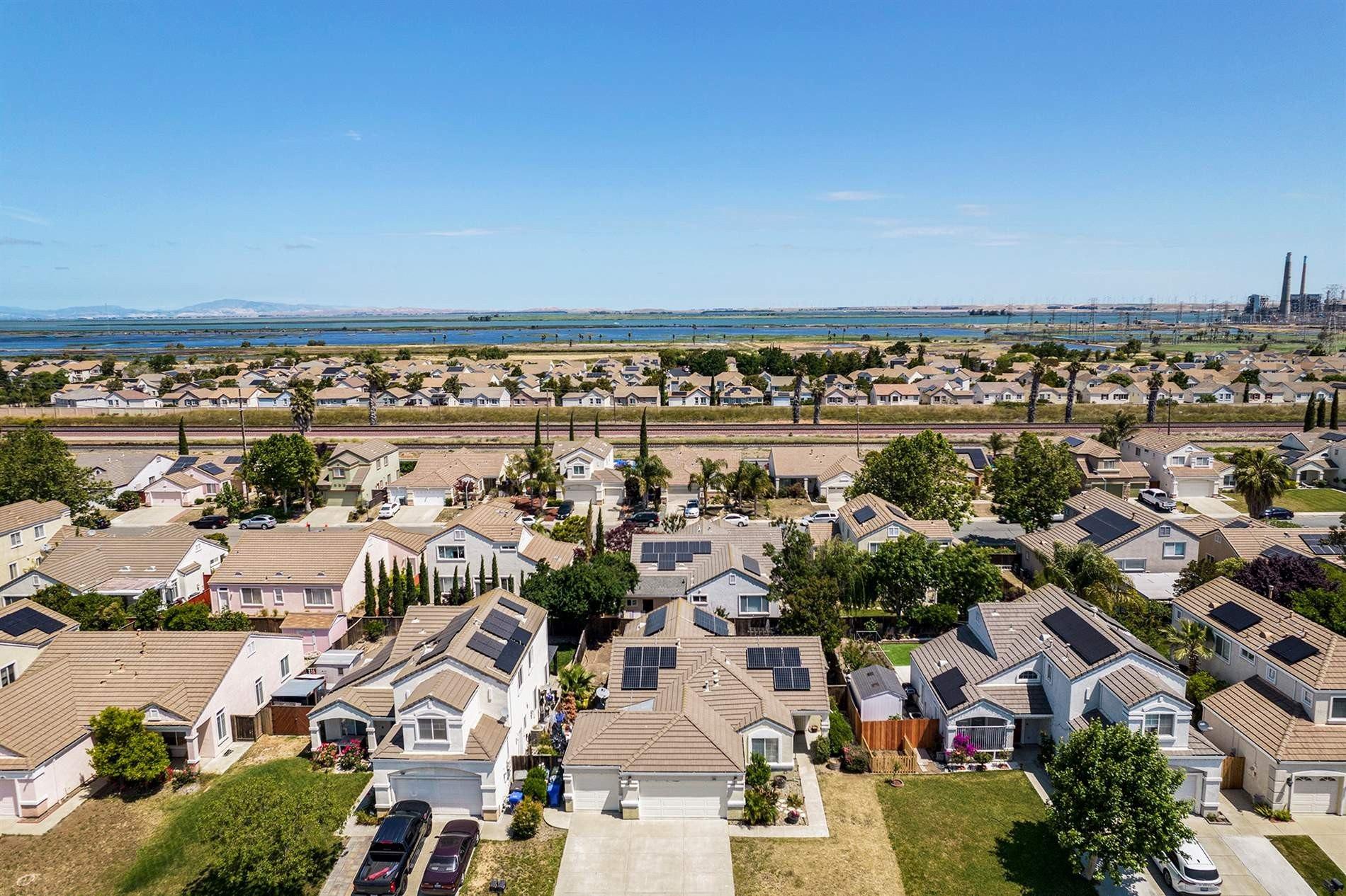 Steinbeck Dr, Pittsburg, CA 94565
