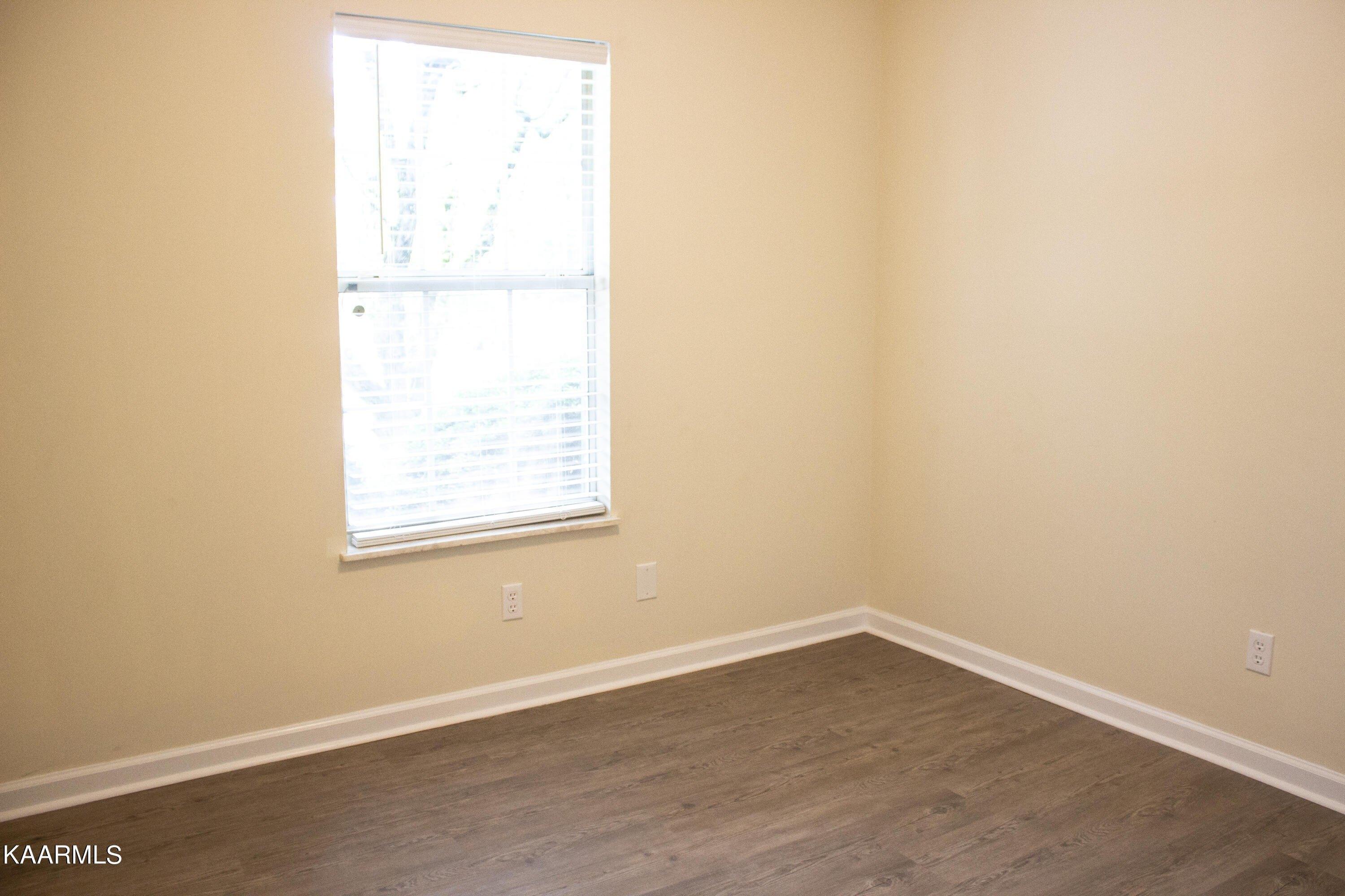 Kings Crossing Way, Knoxville, TN 37918