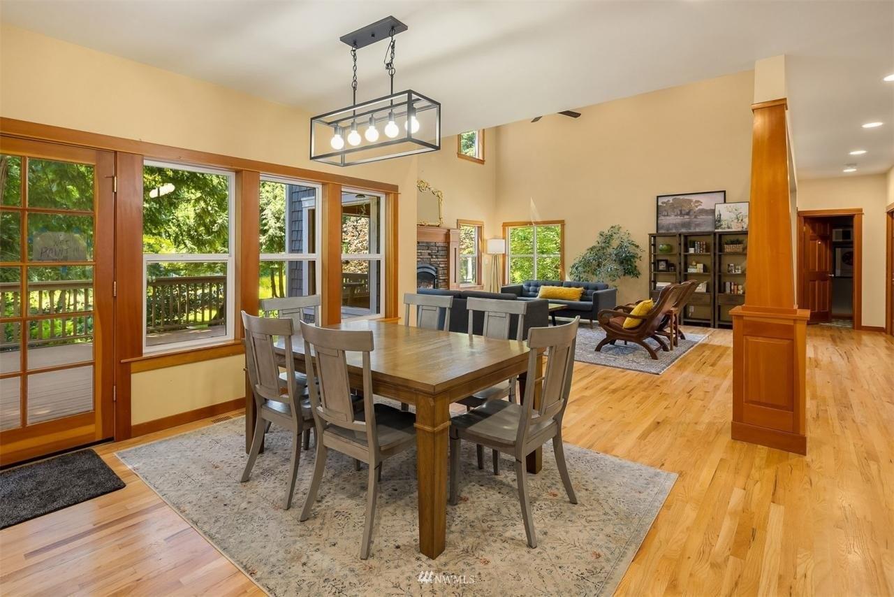 Ne Teem Loop Rd, Bainbridge Island, WA 98110