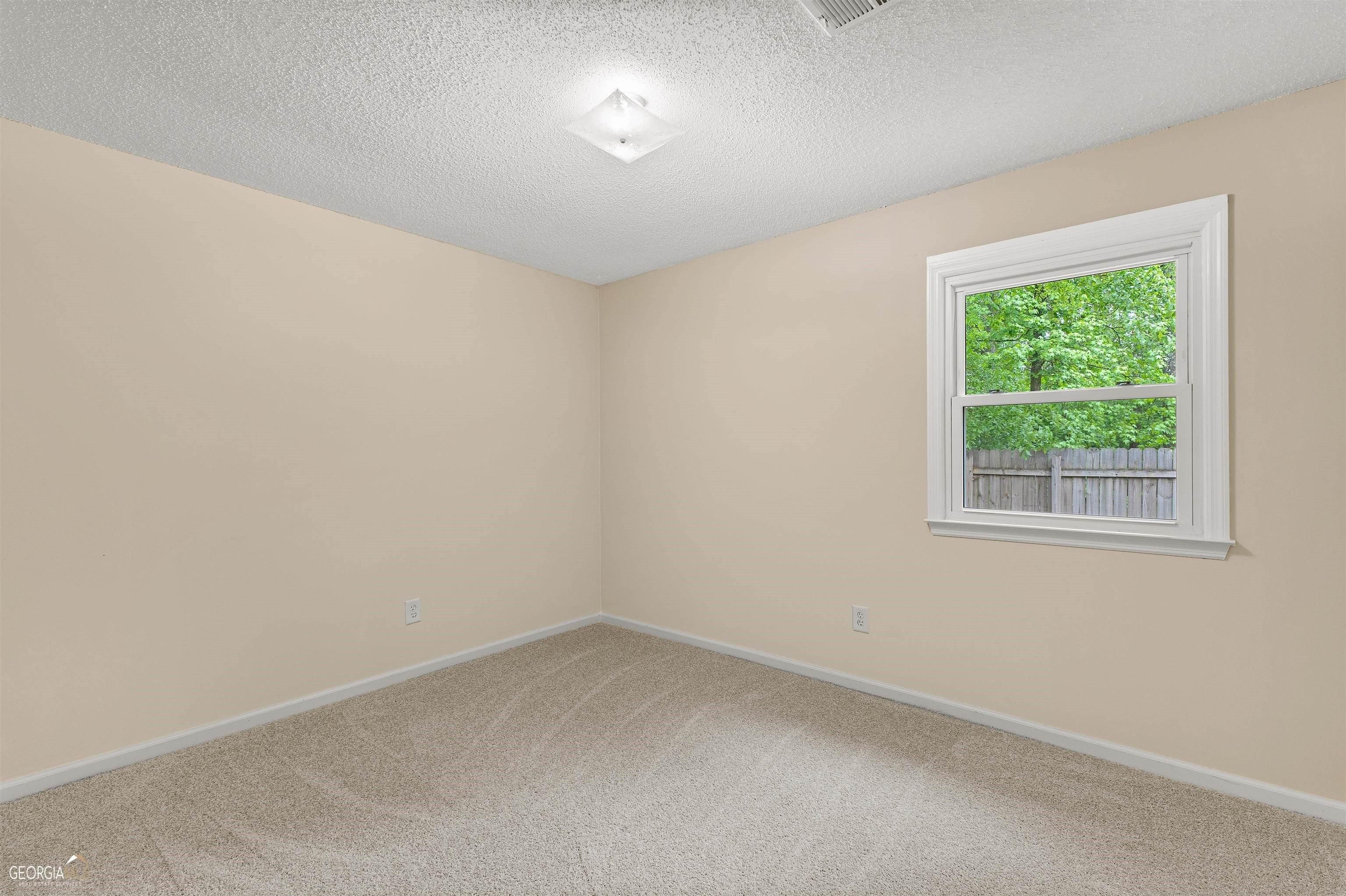 Country Club Rd, Newnan, GA 30263