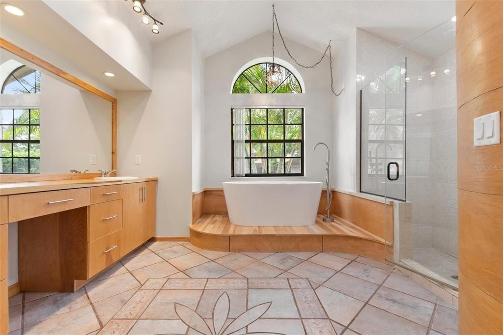 Chatham Ct, Safety Harbor, FL 34695