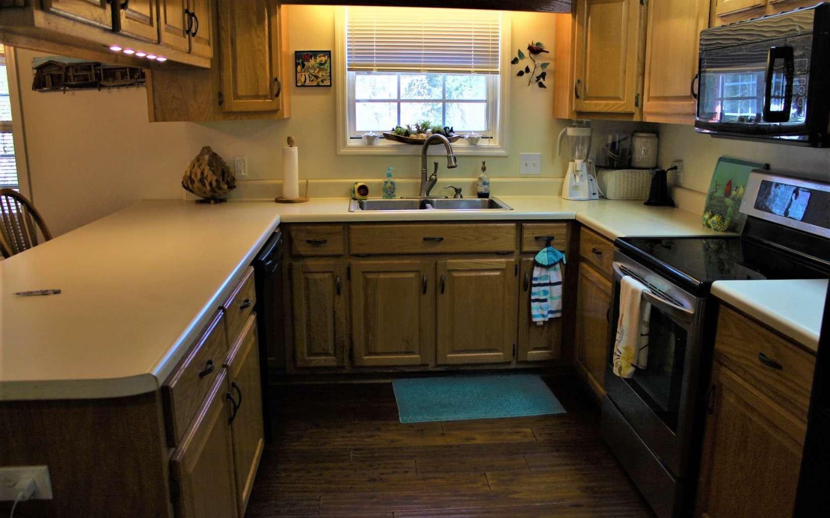 Rivers Edge Dr, Hayesville, NC 28904