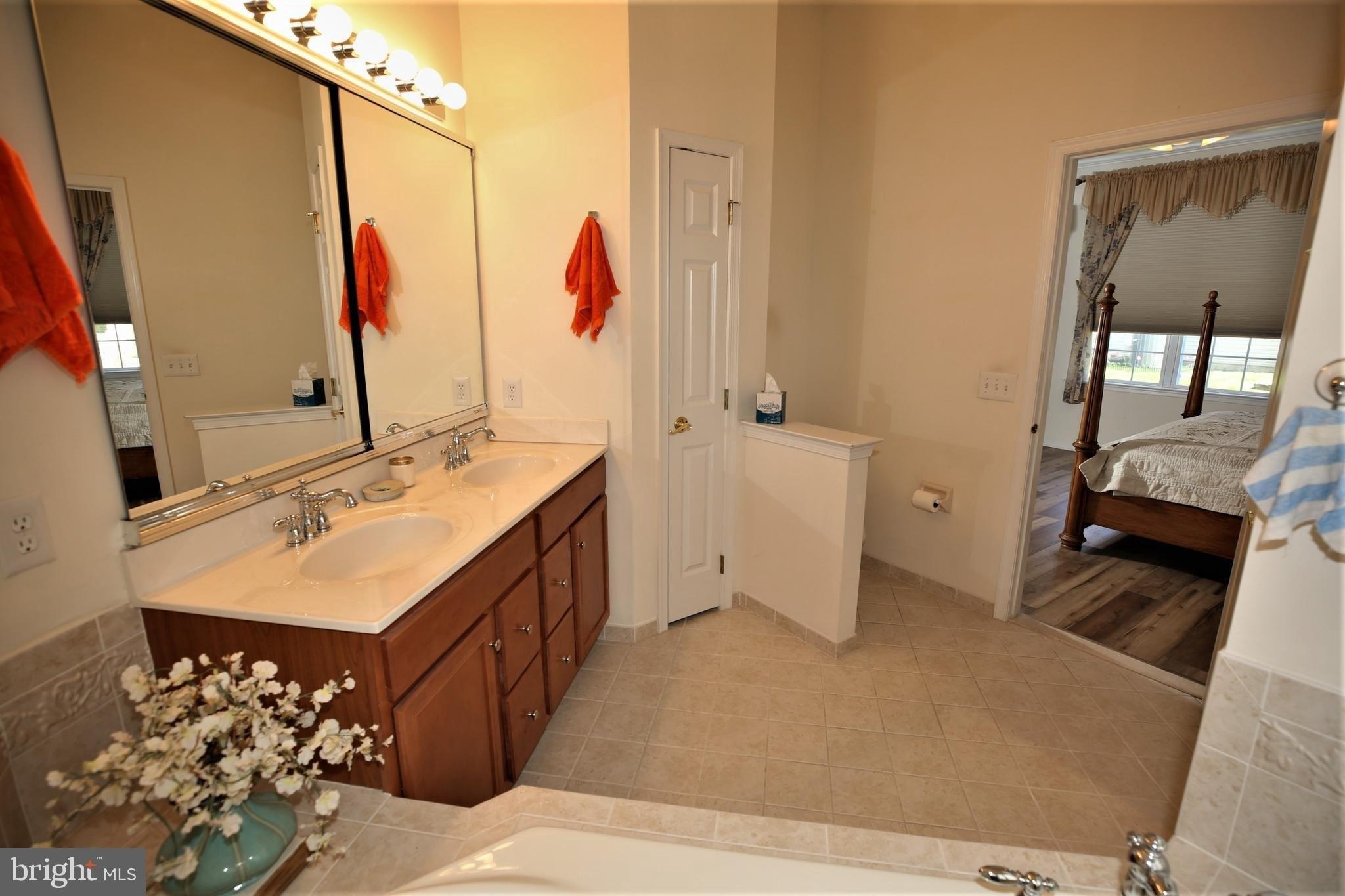 Copernicus Ct, Cranbury, NJ 08512