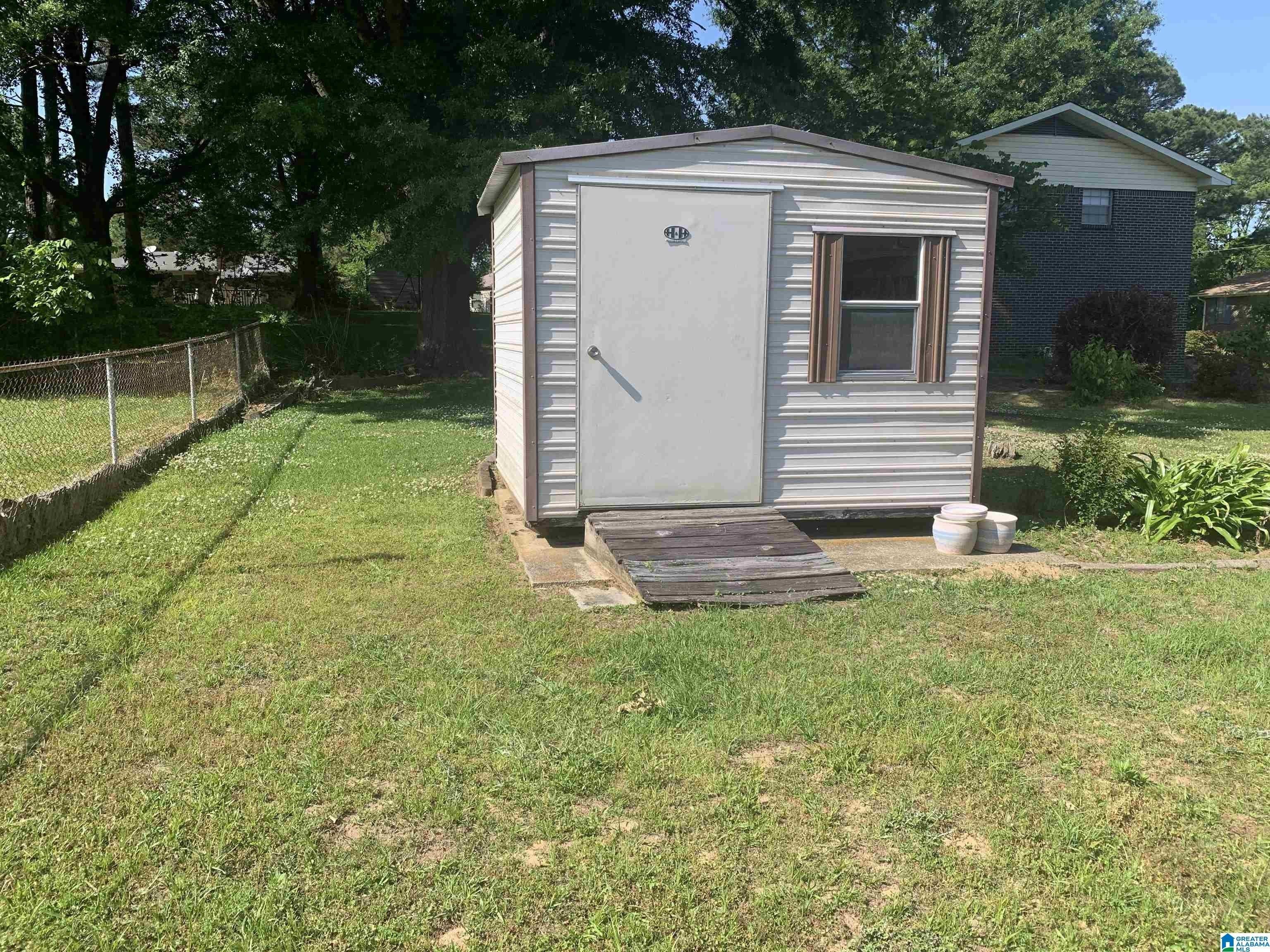 Pine Dr, Adamsville, AL 35005