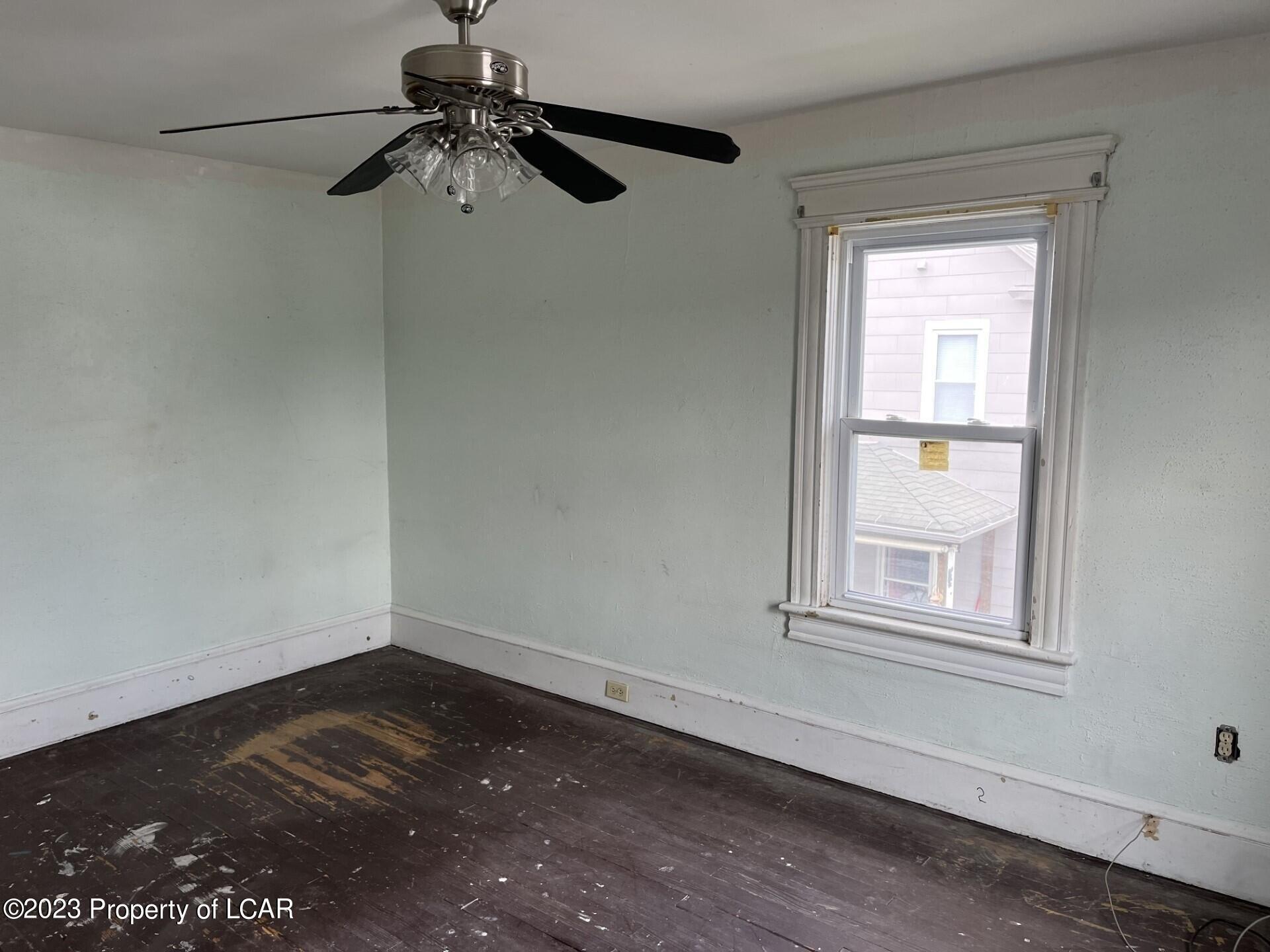 Schuyler Ave, Kingston, PA 18704