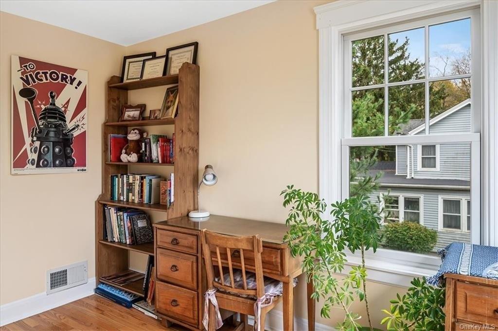 Washington Pl, Tarrytown, NY 10591