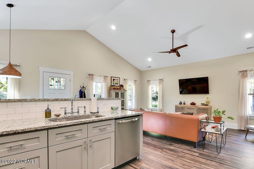 Far Point Ct Se, Bolivia, NC 28422
