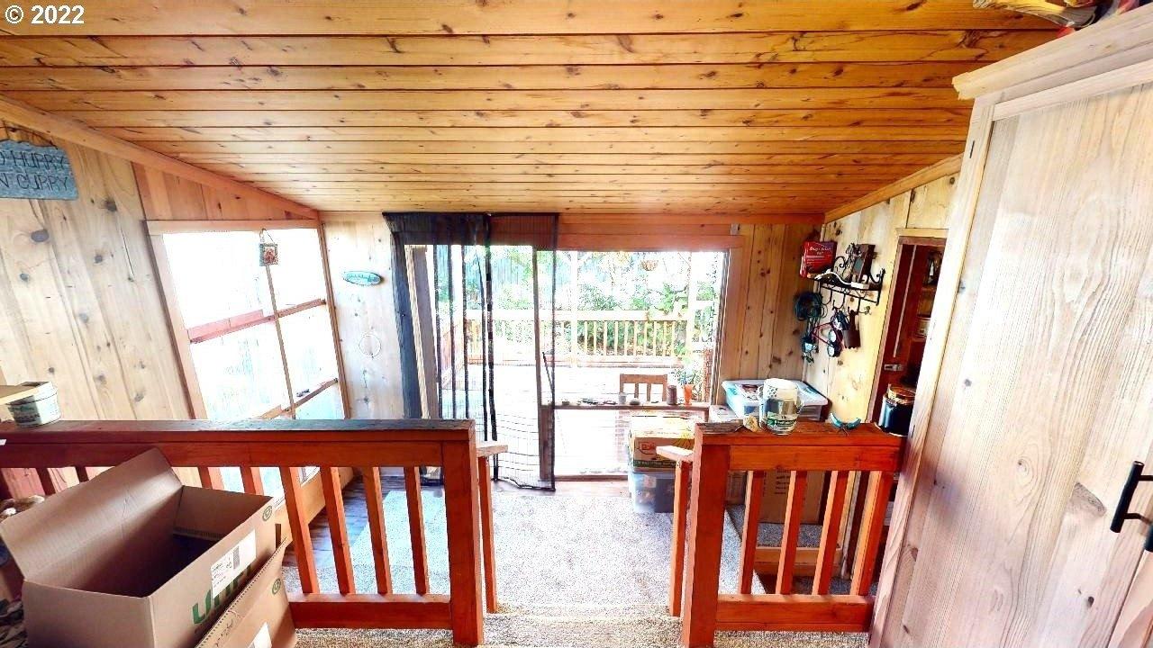 10th St, Gold Beach, OR 97444
