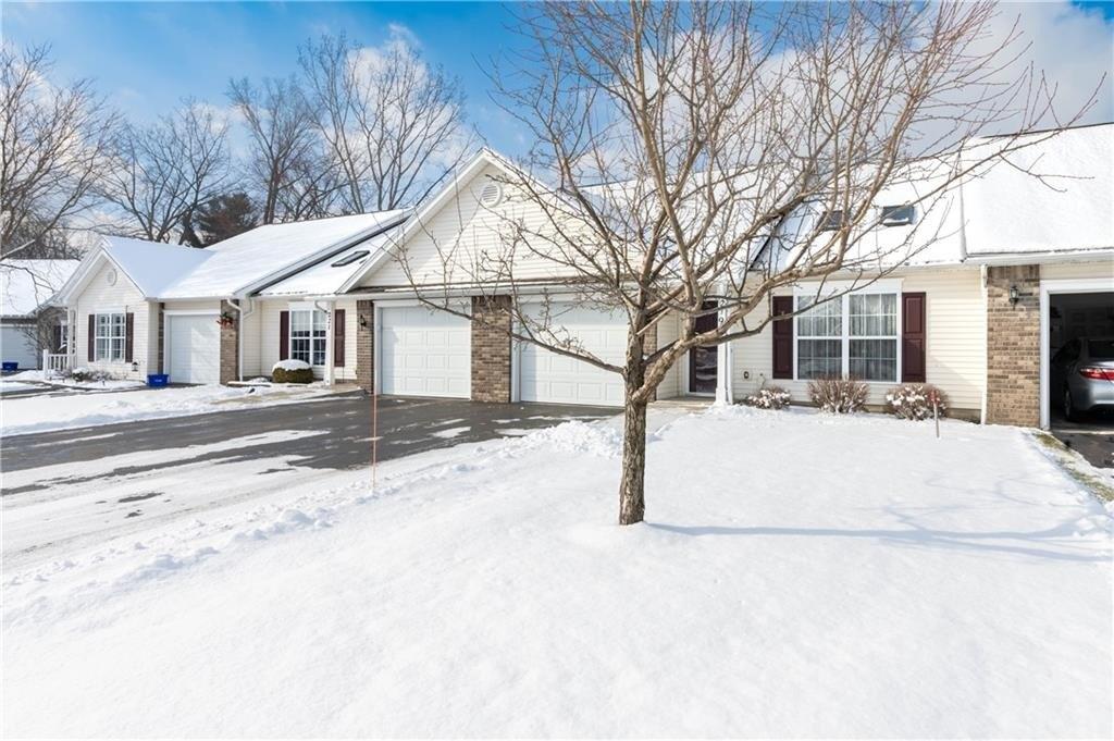 Rayfield Cir, Webster, NY 14580