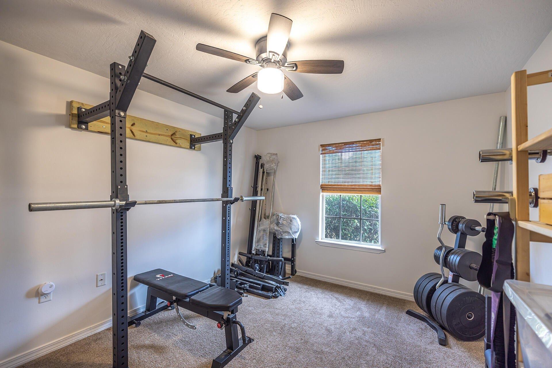 Aubrey Lee Ln, Crestview, FL 32539