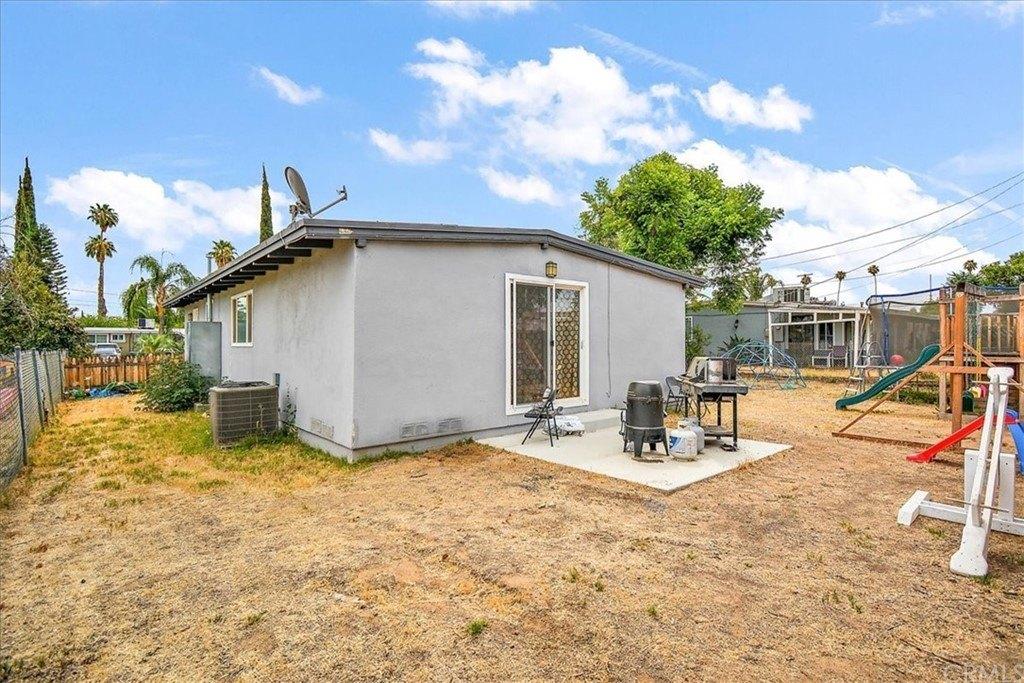 Mckenzie St, Riverside, CA 92503