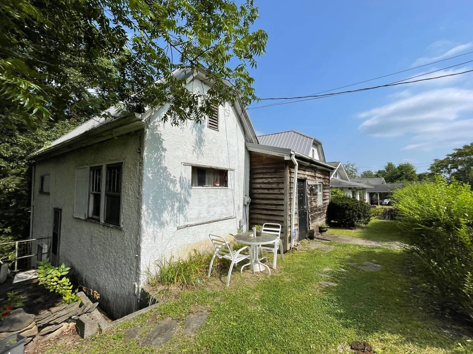 Bridge Rd, Charleston, WV 25314
