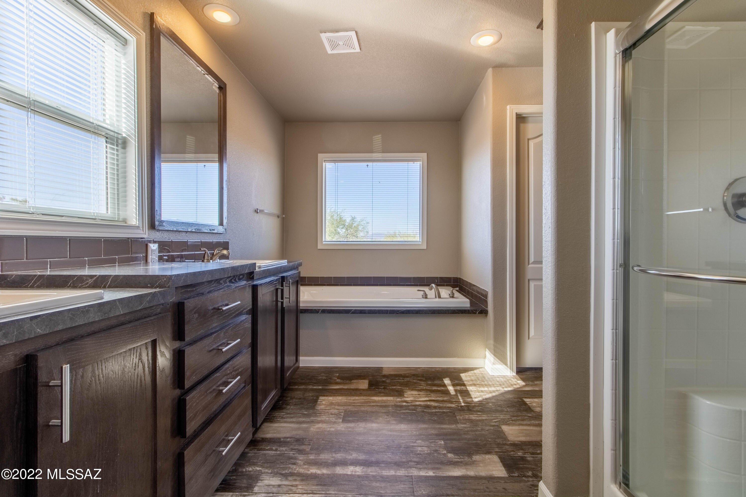 N Sanders Rd, Tucson, AZ 85743
