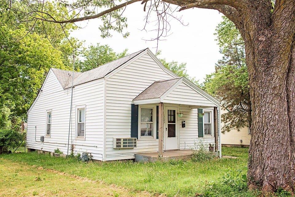 W Locust St, Springfield, MO 65803