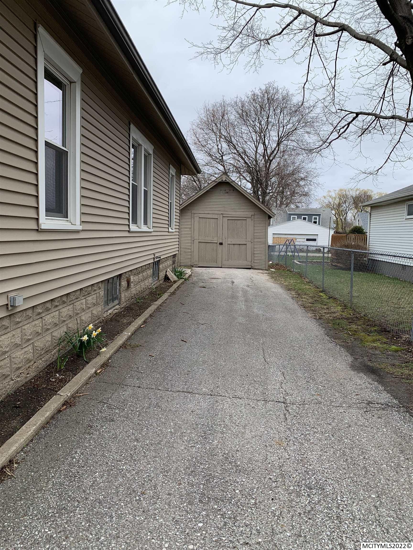 E State St, Mason City, IA 50401