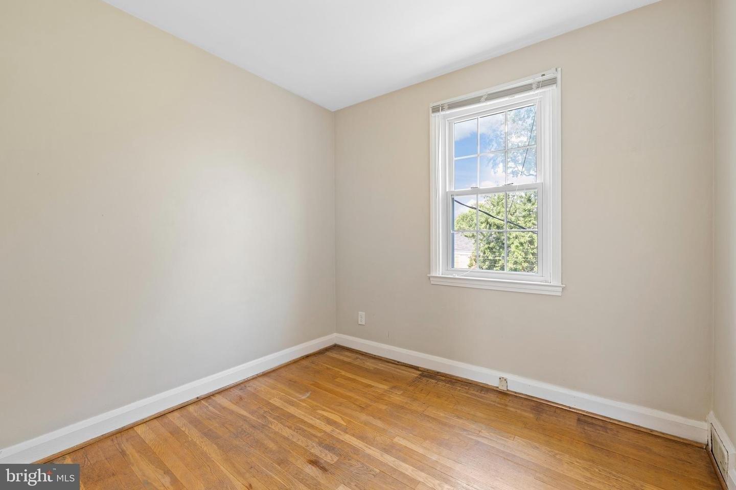 Edgewood Rd, Towson, MD 21286