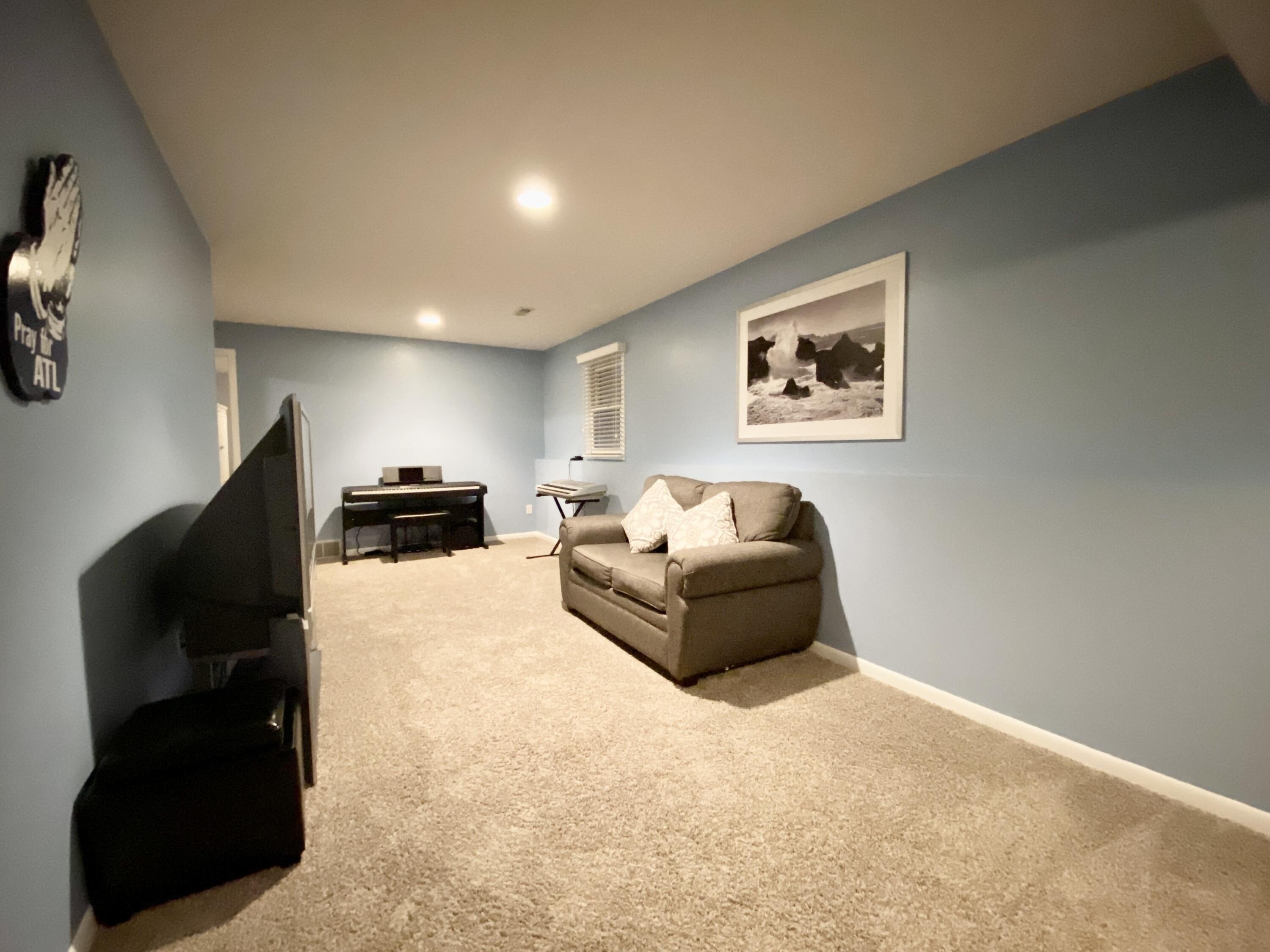 Sunfield Dr Sw, Byron Center, MI 49315