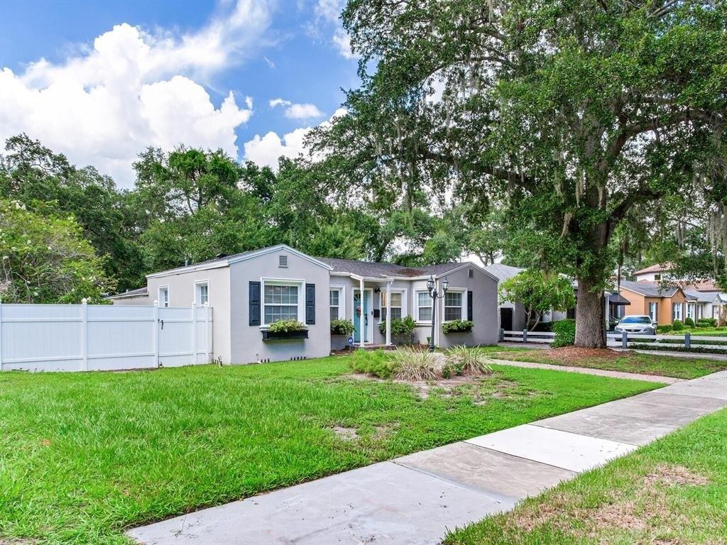 W Coachman Ave, Tampa, FL 33611