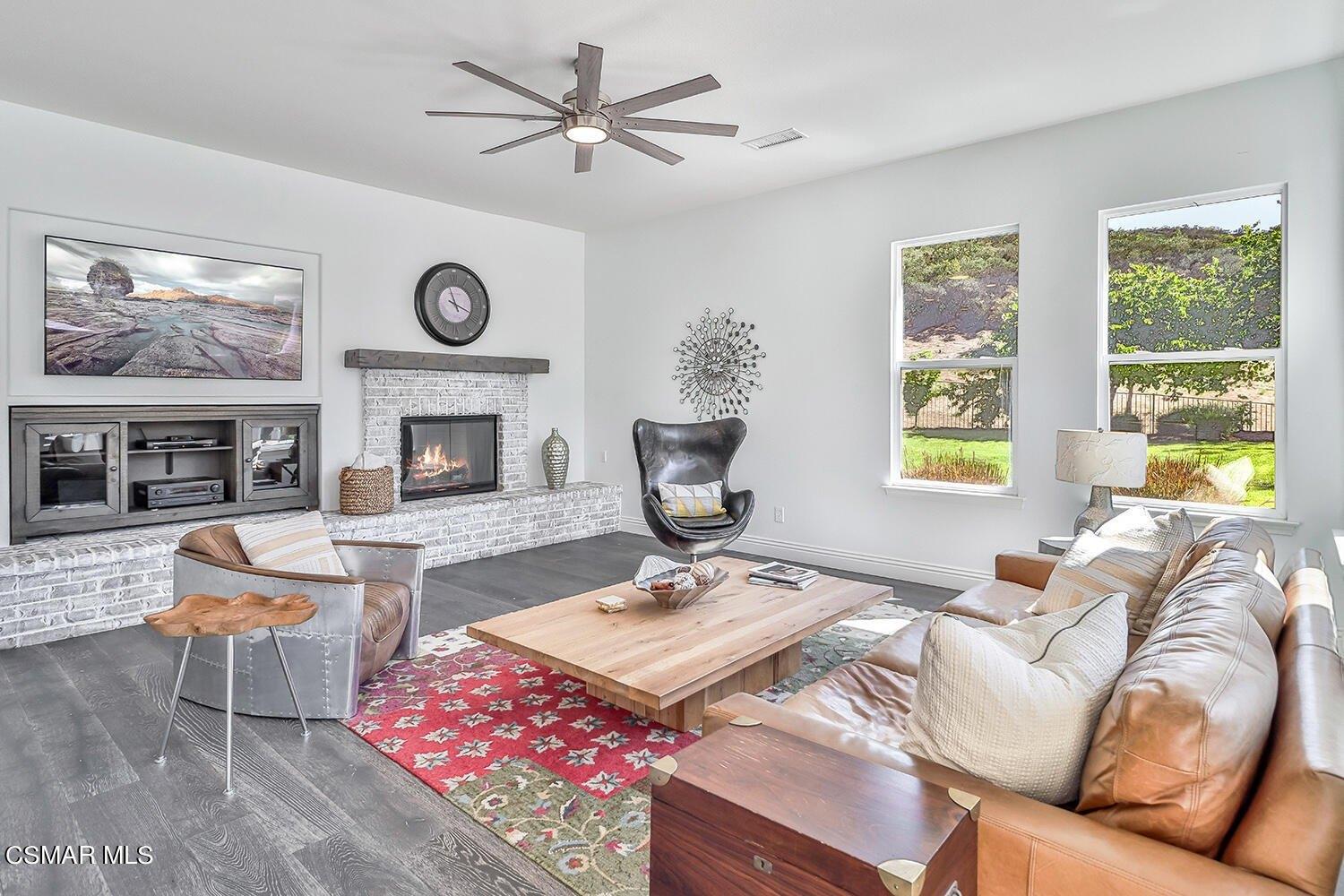 Via Sandra, Newbury Park, CA 91320