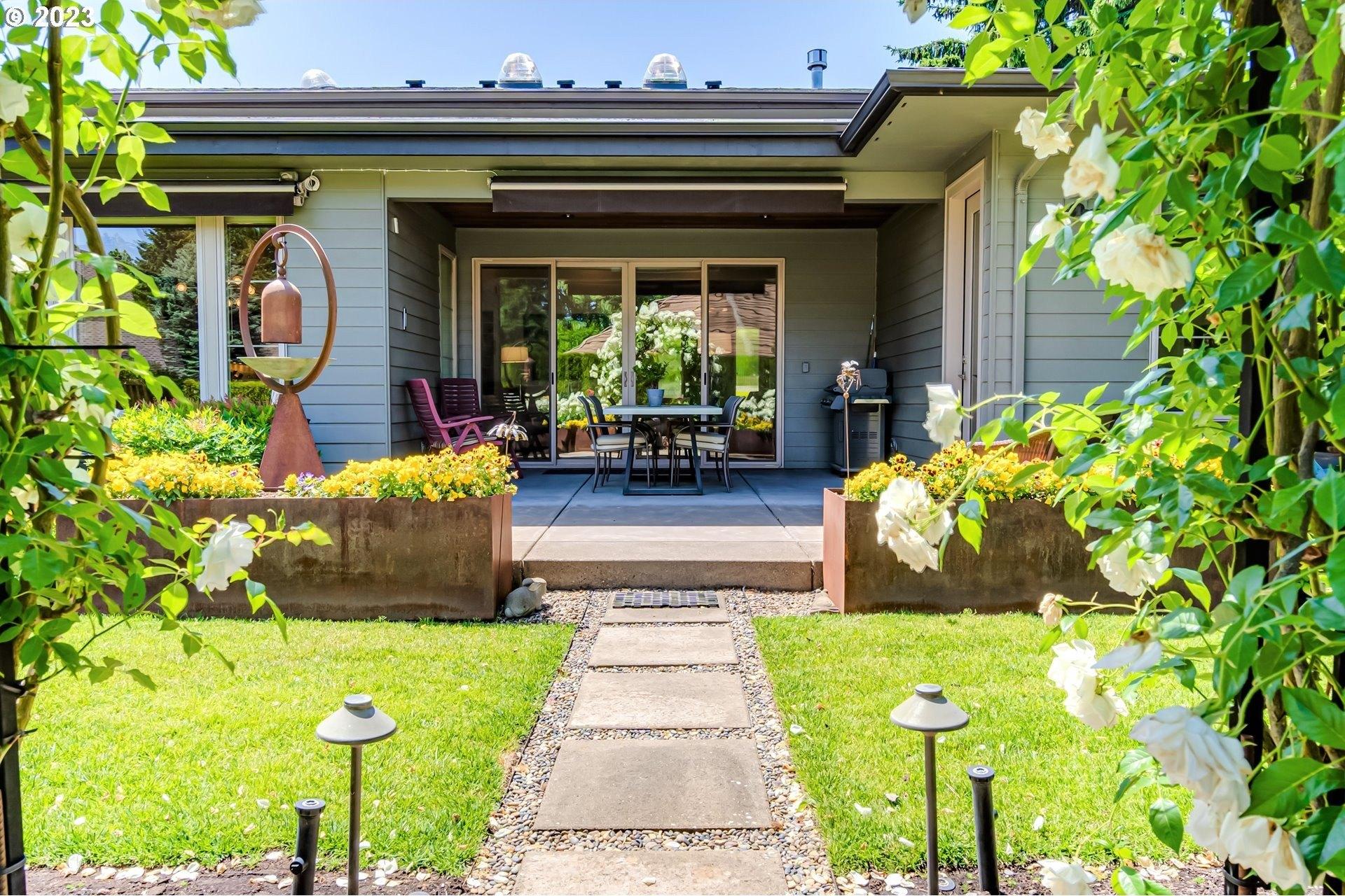 Victorian Way, Eugene, OR 97401
