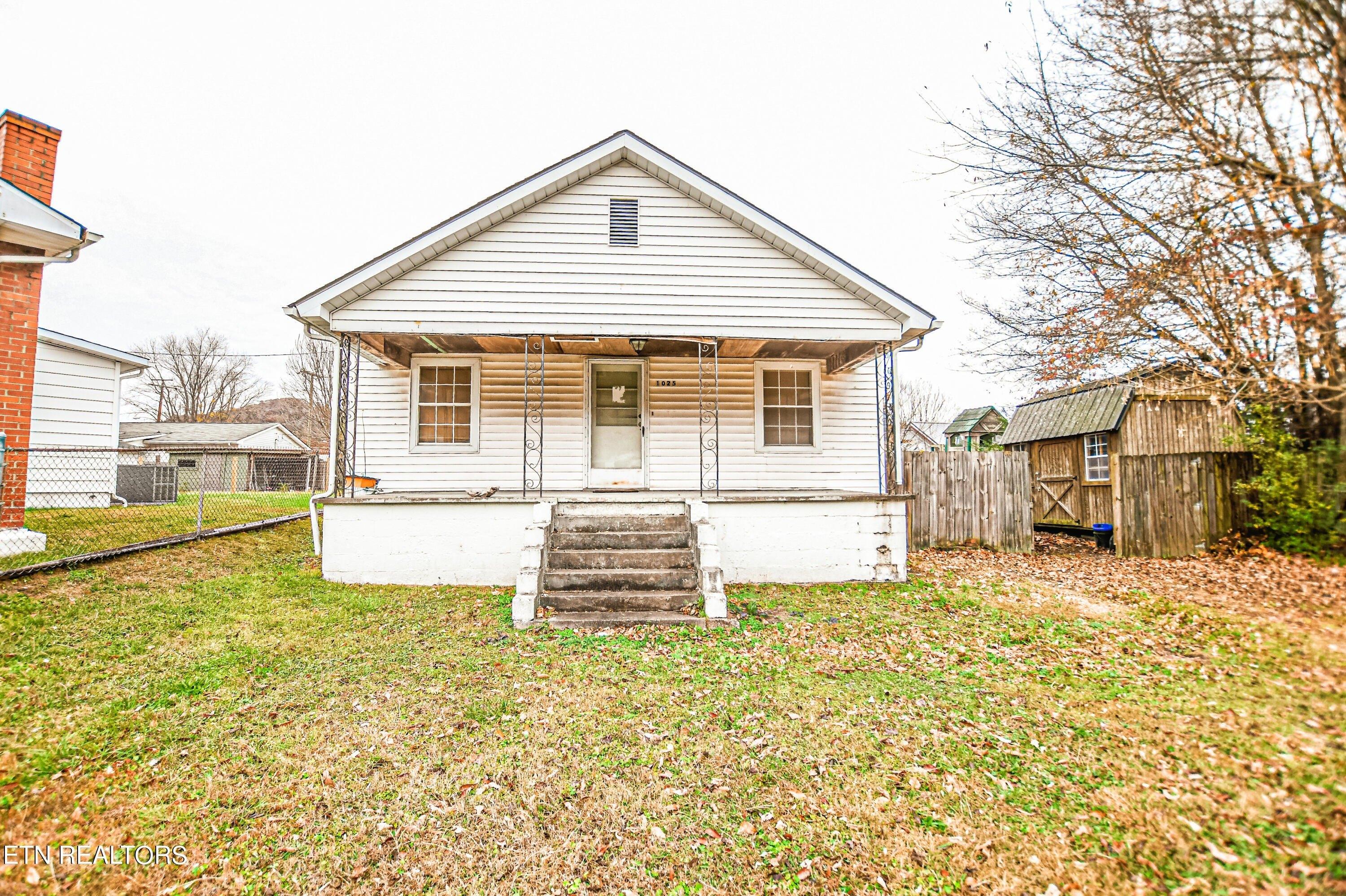 Jacksboro Ave, Rocky Top, TN 37769