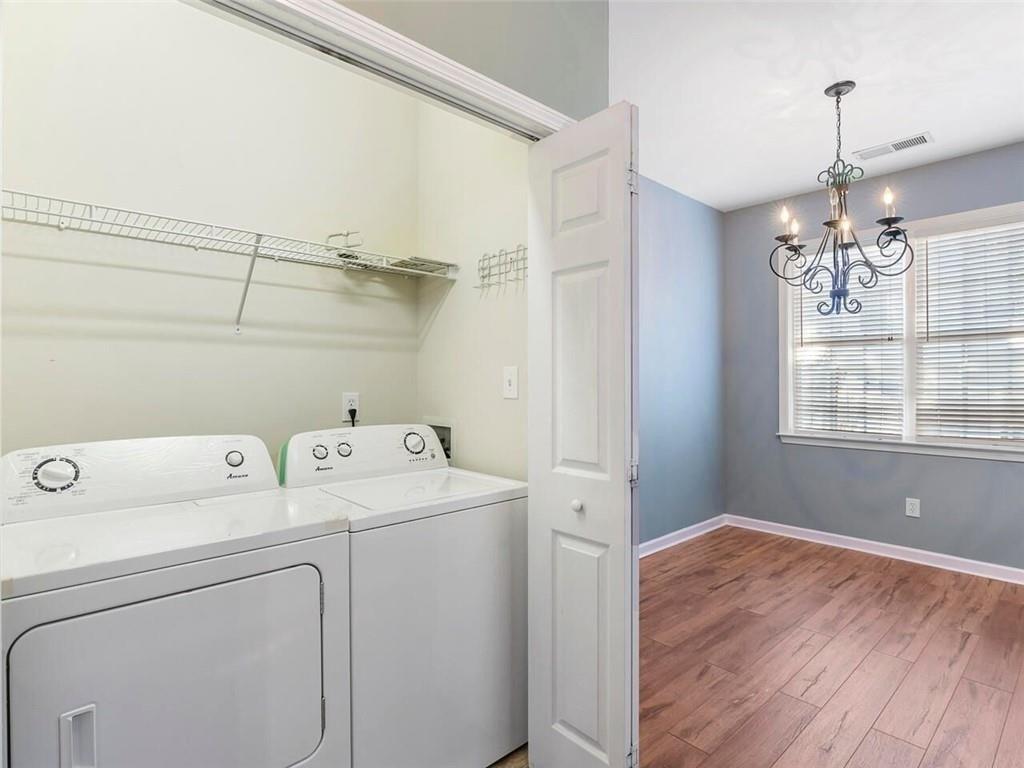 Heights Cir Nw, Kennesaw, GA 30152