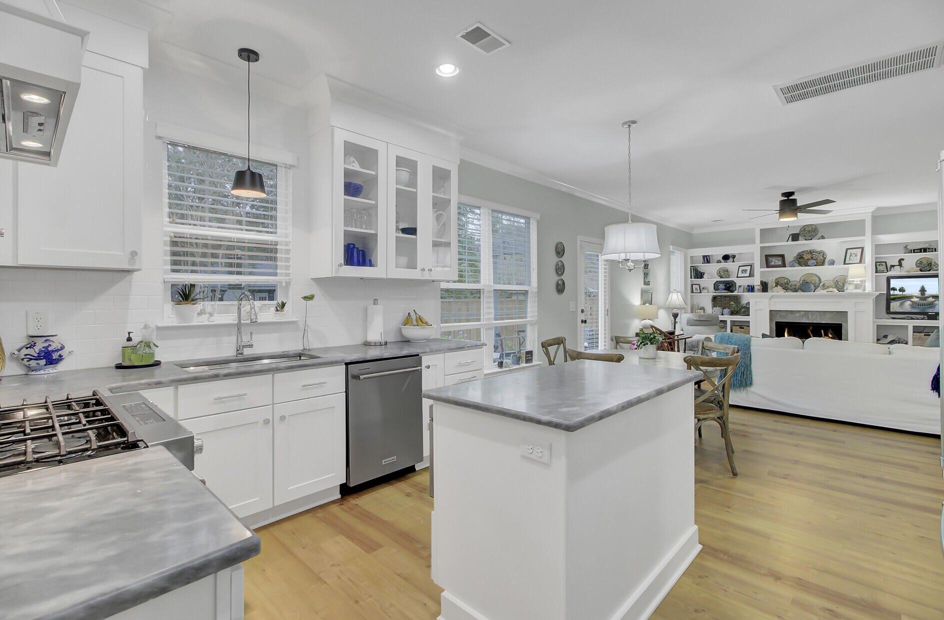 Wappetaw Pl, Mount Pleasant, SC 29464