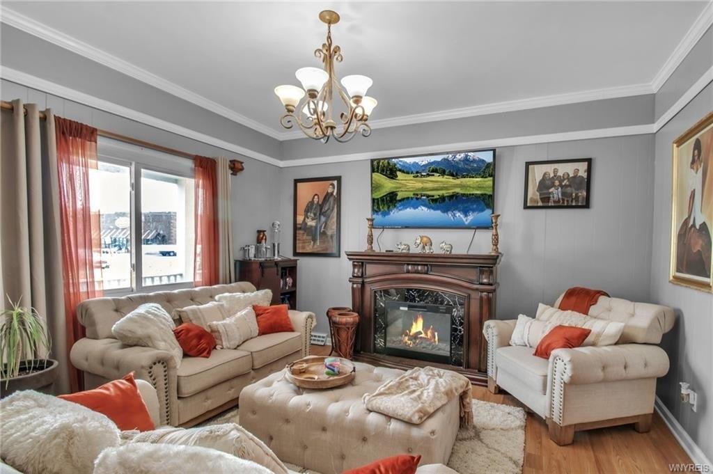 8th St, Niagara Falls, NY 14305