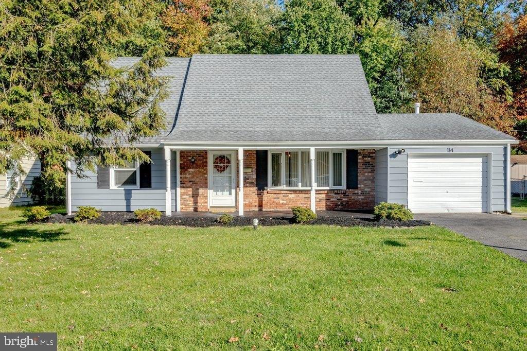 Eastbrook Ln, Willingboro, NJ 08046