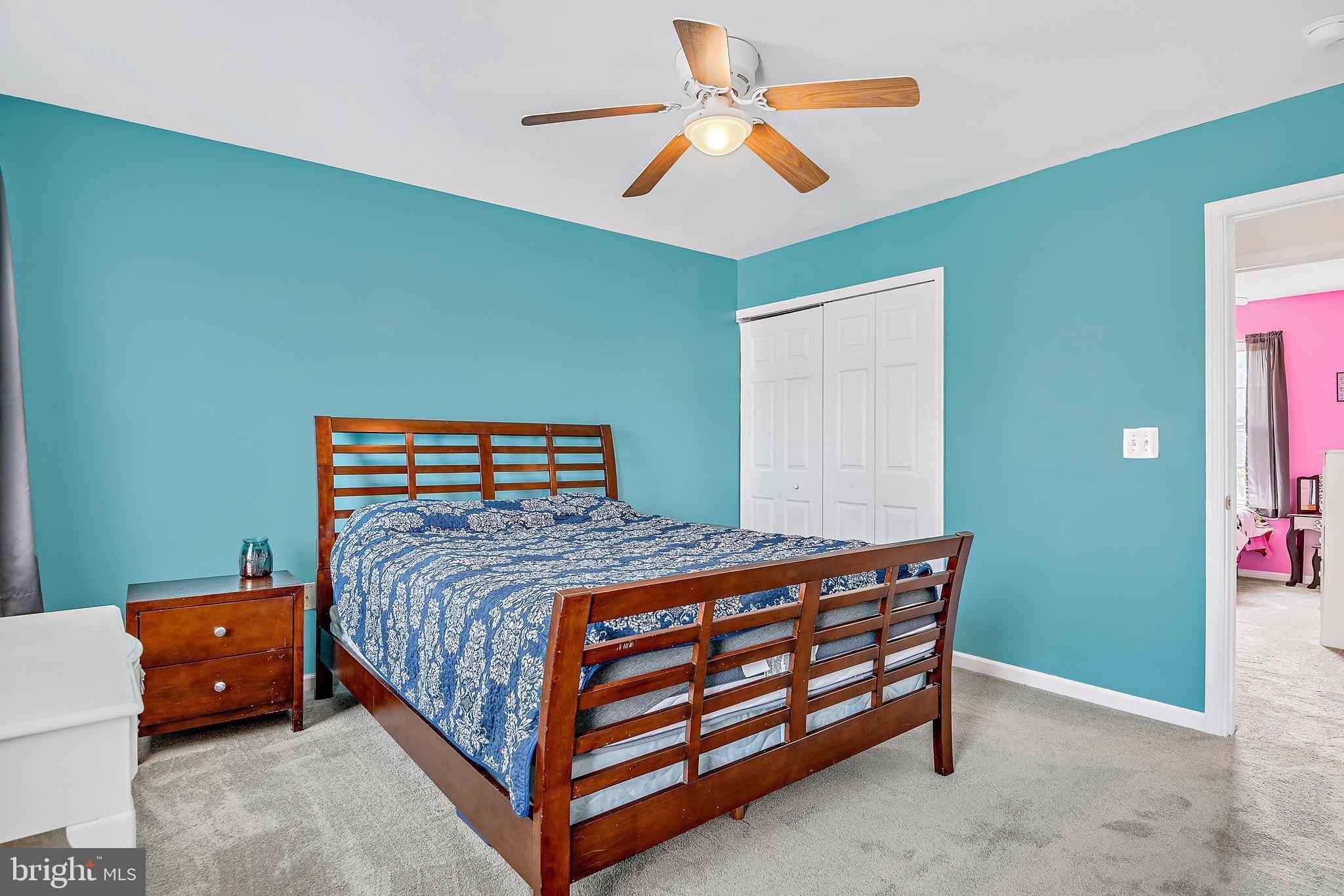 Burberry Ln, Mount Wolf, PA 17347