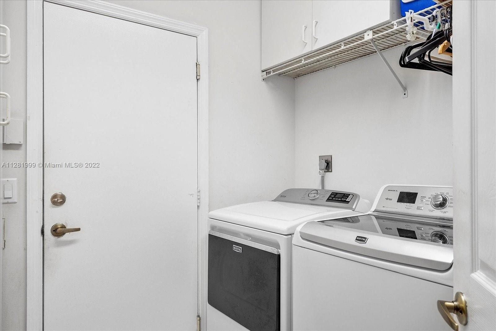 Champlain Ter, Davie, FL 33331