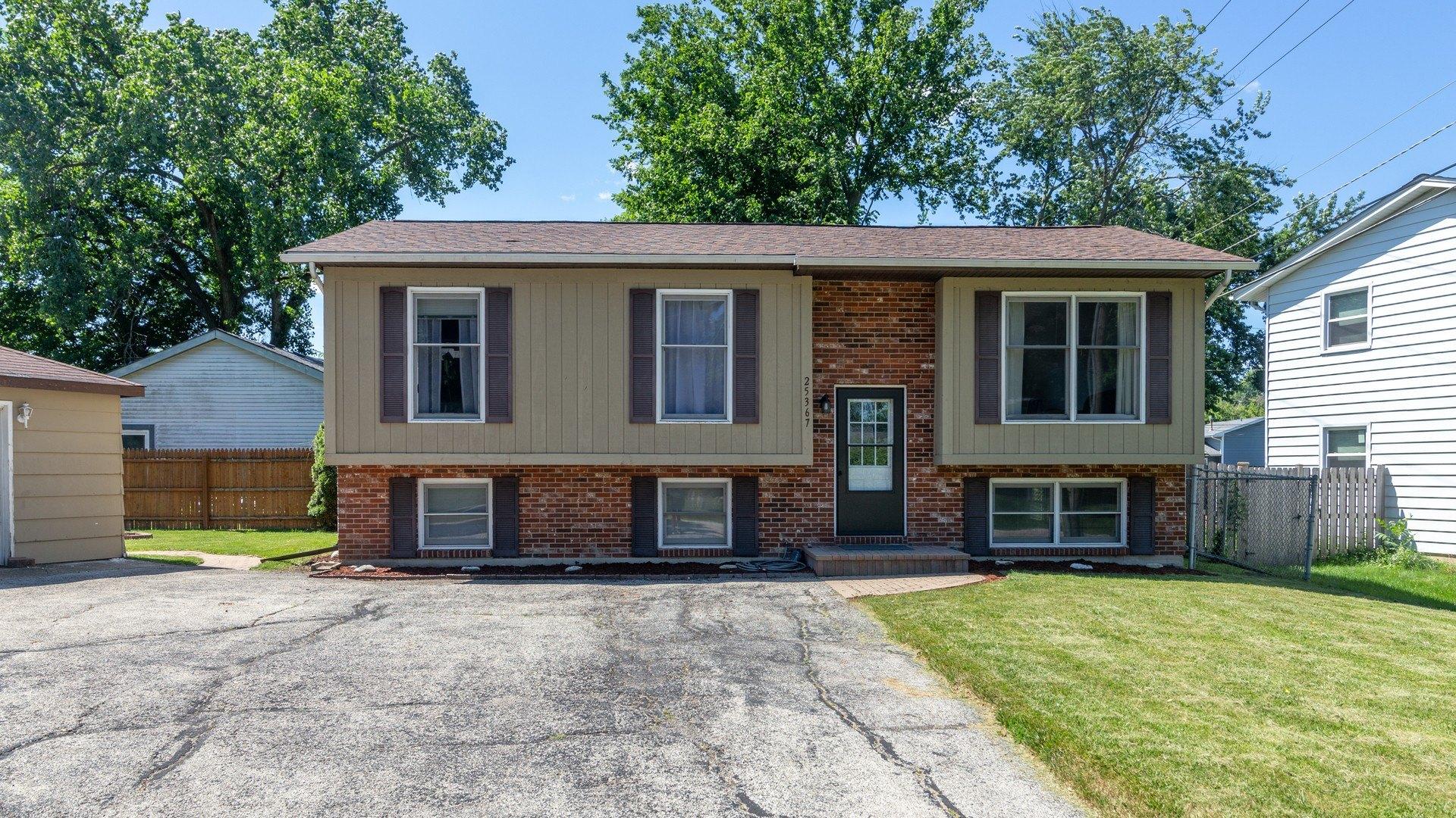 W Chesney Dr, Lake Villa, IL 60046