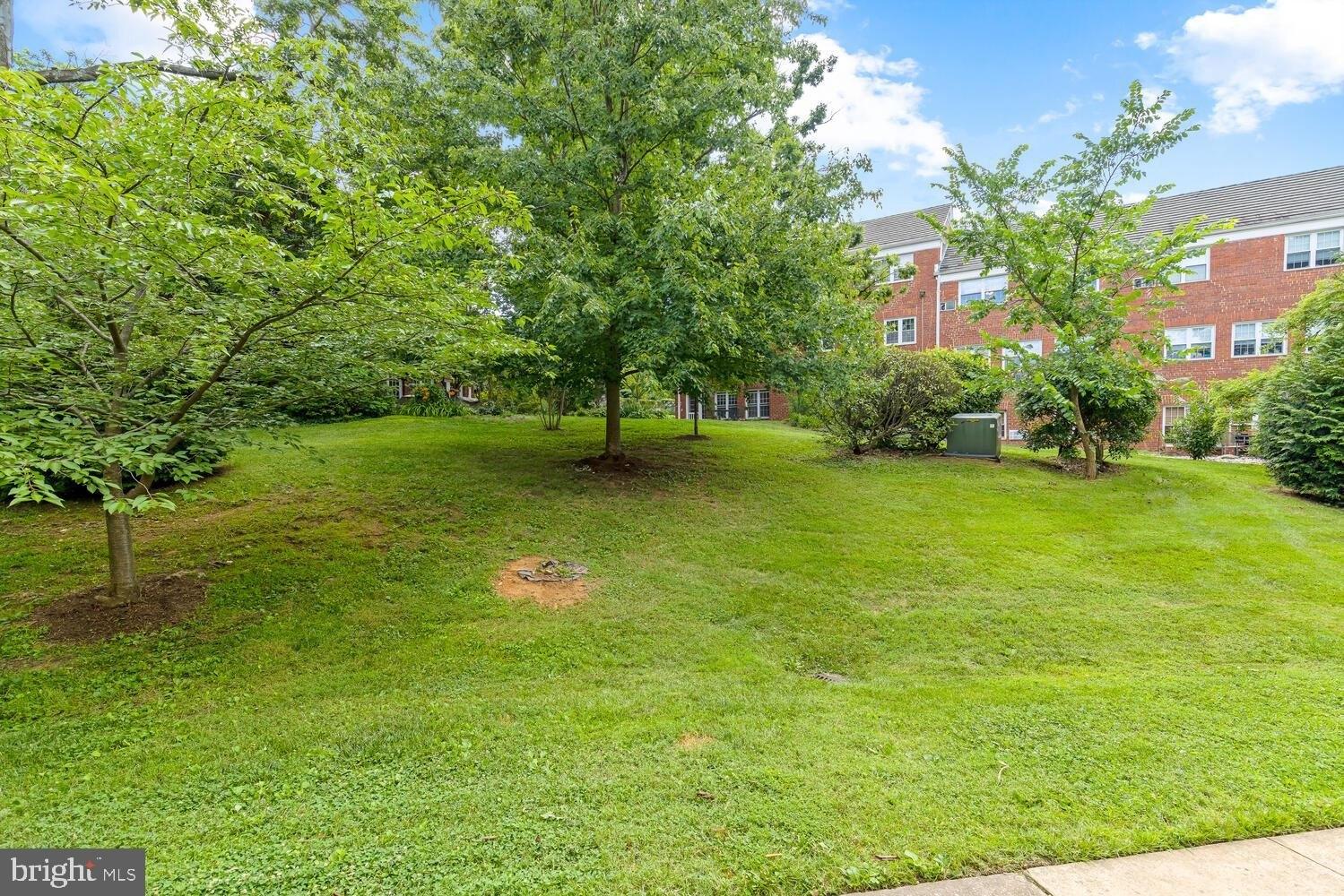 Valley Dr, Alexandria, VA 22302