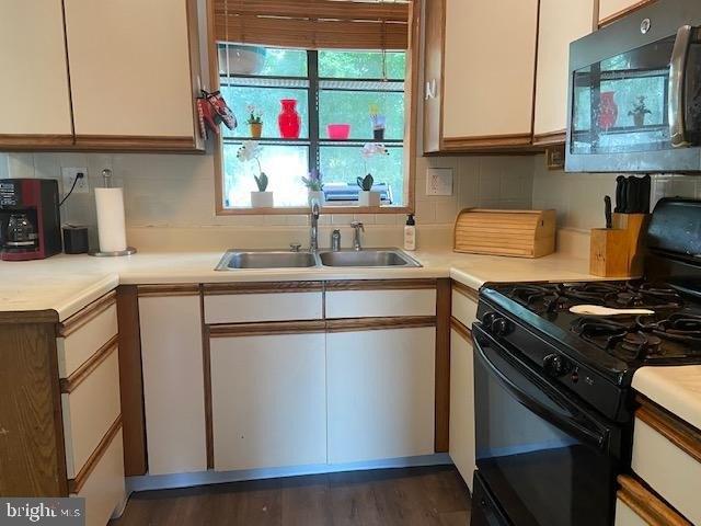 S Winthrop Ave, Clementon, NJ 08021