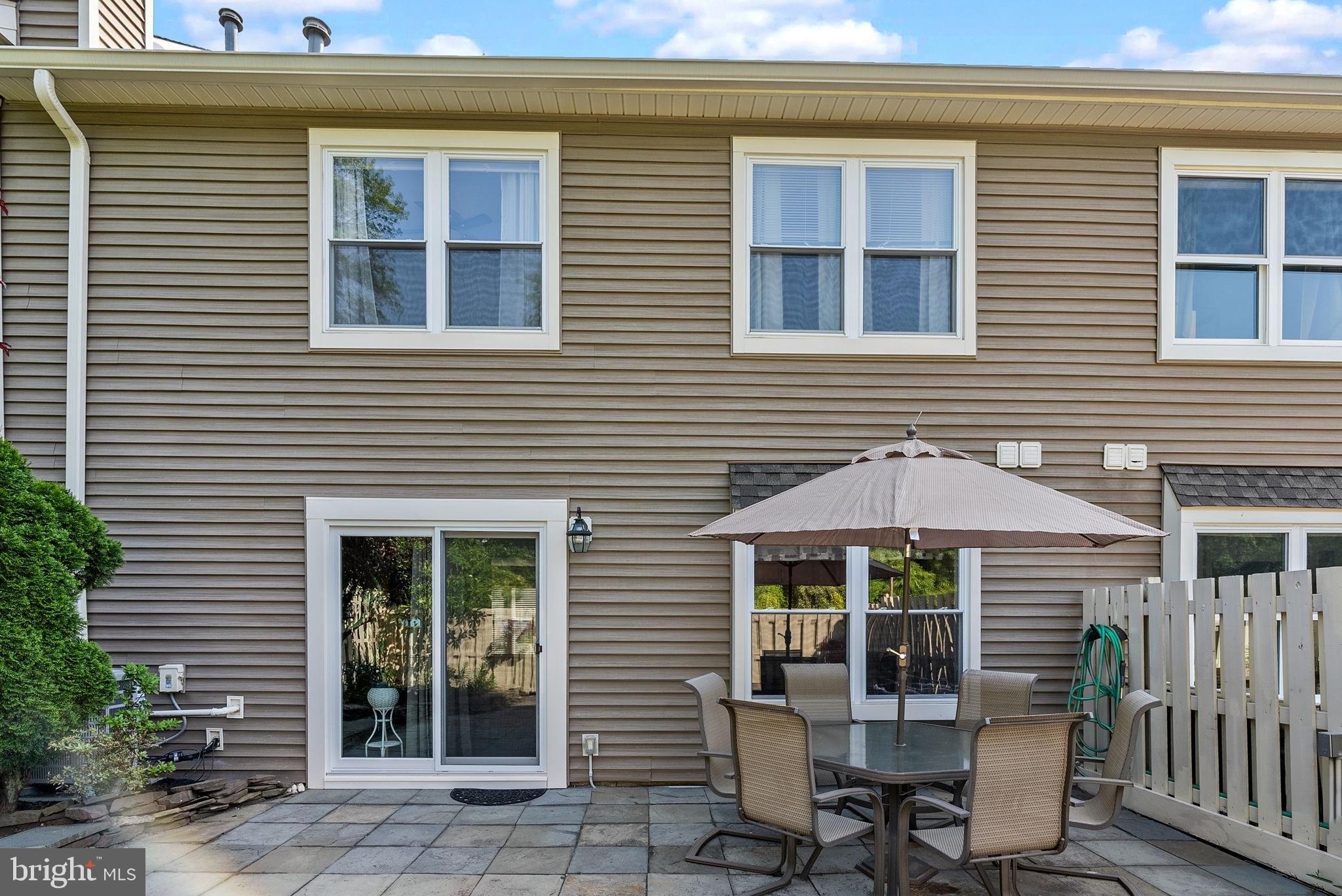 Hummingbird Ct, Yardley, PA 19067