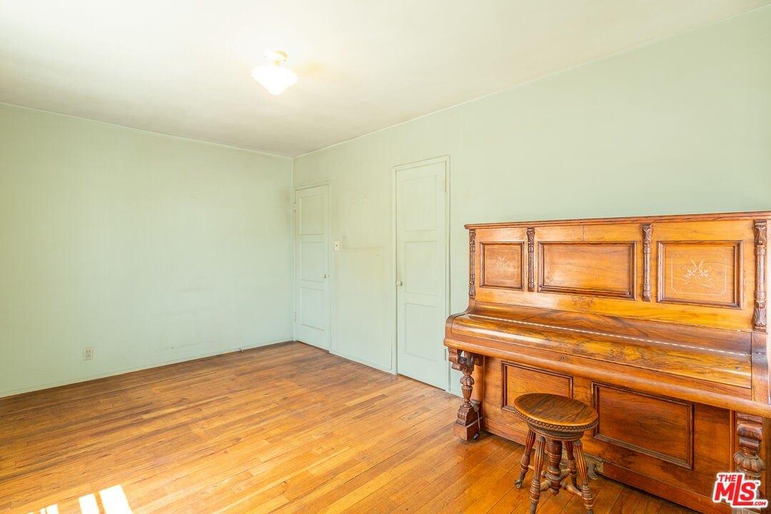 Tuller Ave, Culver City, CA 90230