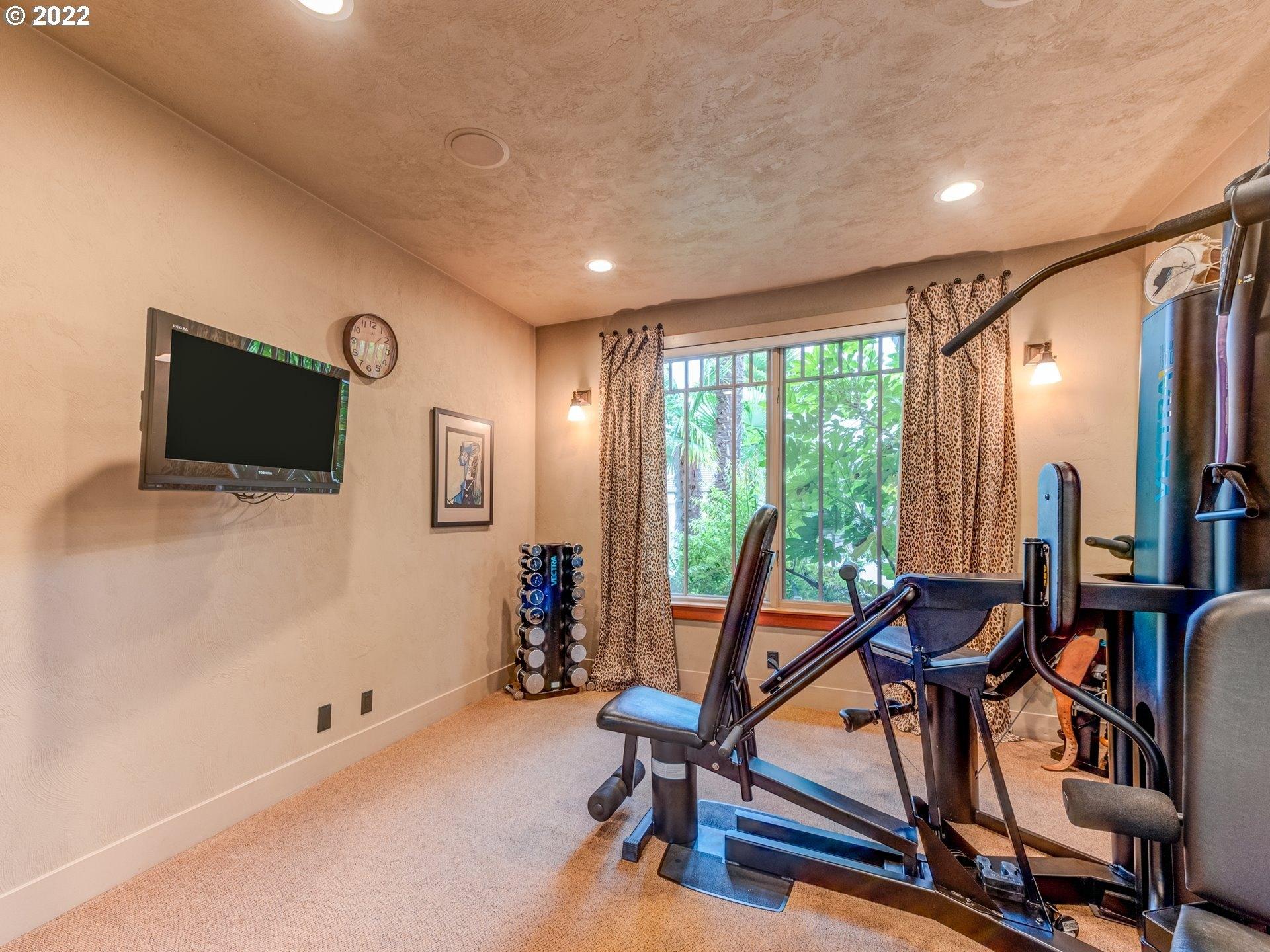 Riverplace Dr, Eugene, OR 97401