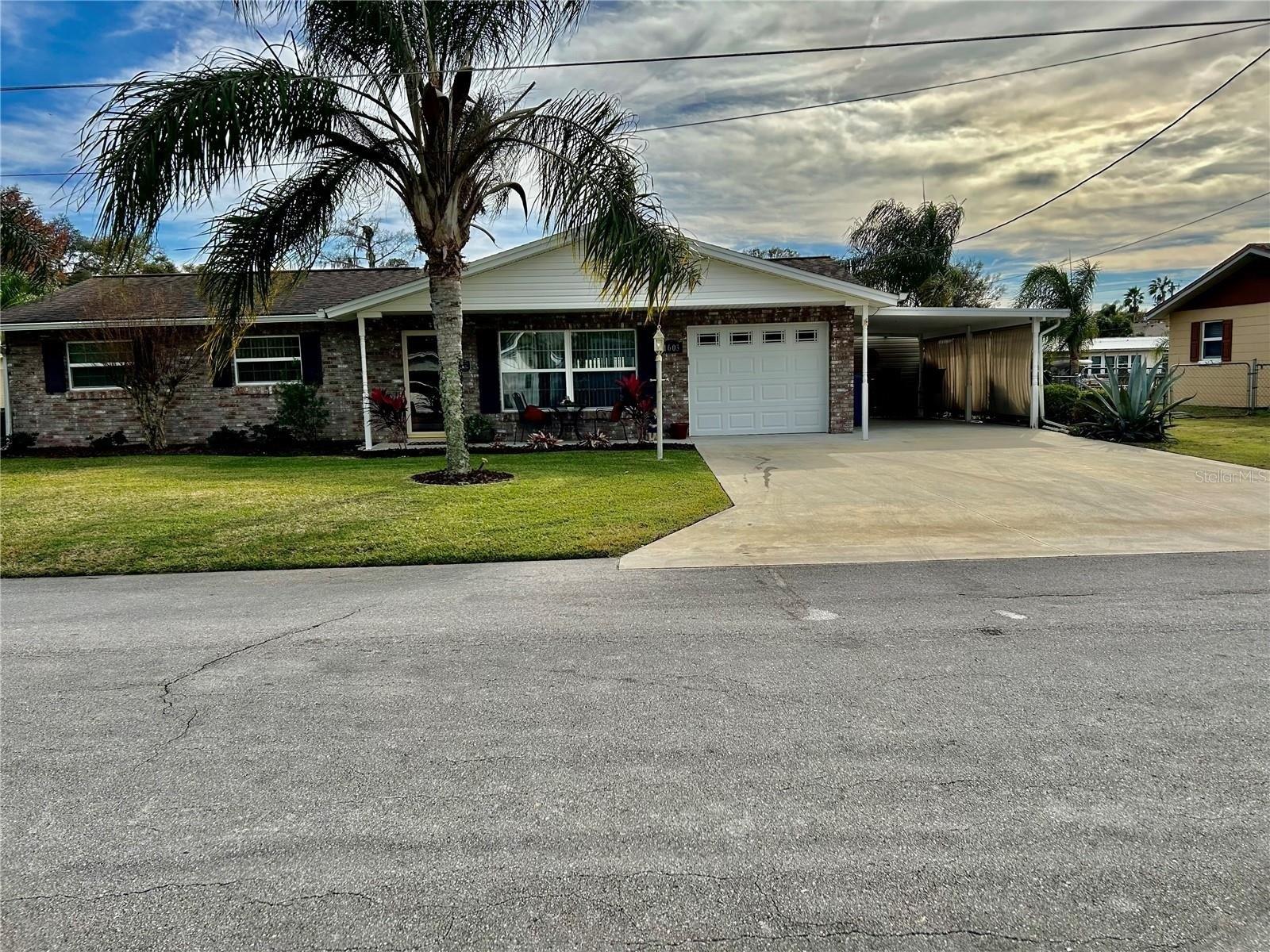 Charlotte St, Clarksville, TN 37040