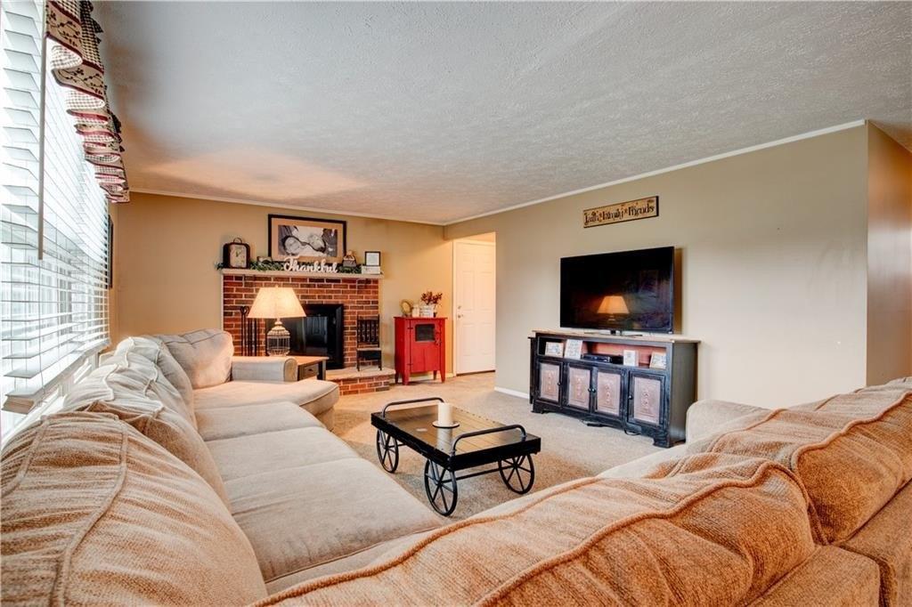 Judy Ann Dr, Rochester, NY 14616