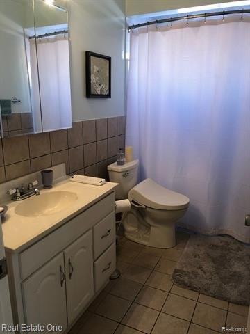 Grennada St, Livonia, MI 48154