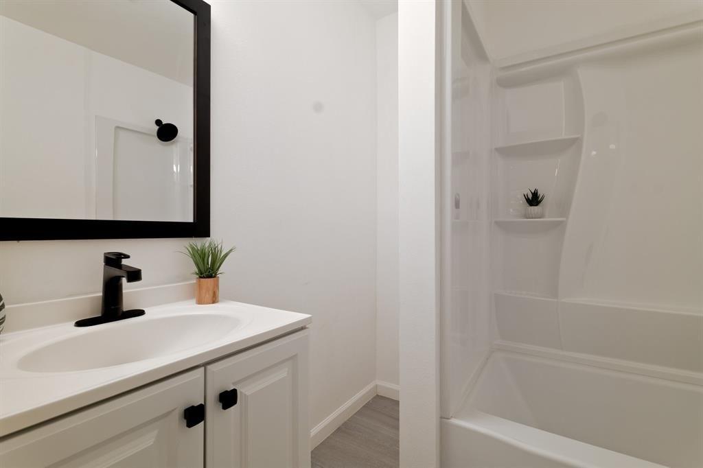 Riverway Dr, Dallas, TX 75217