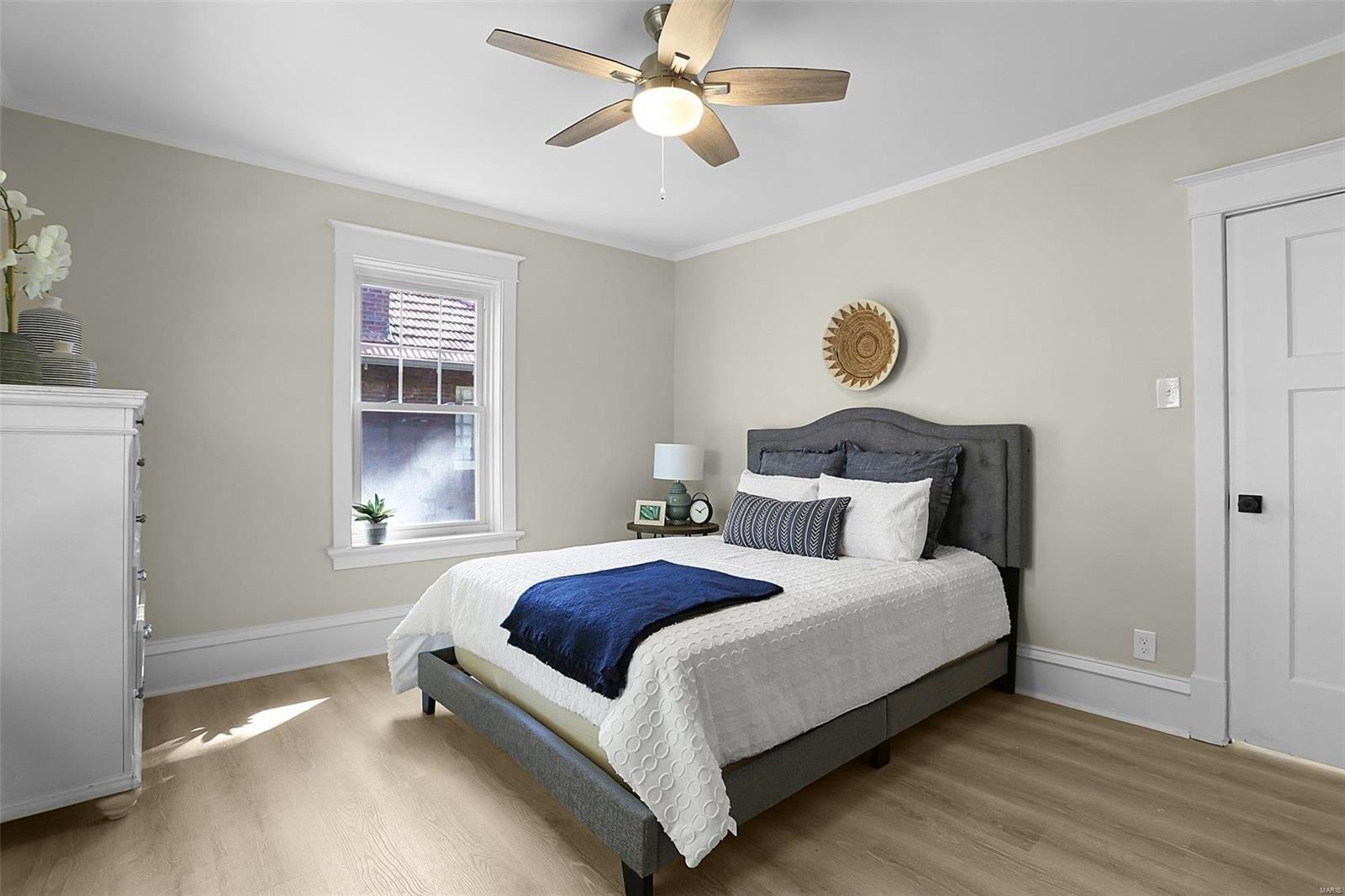 Pershing Ave, Saint Louis, MO 63130