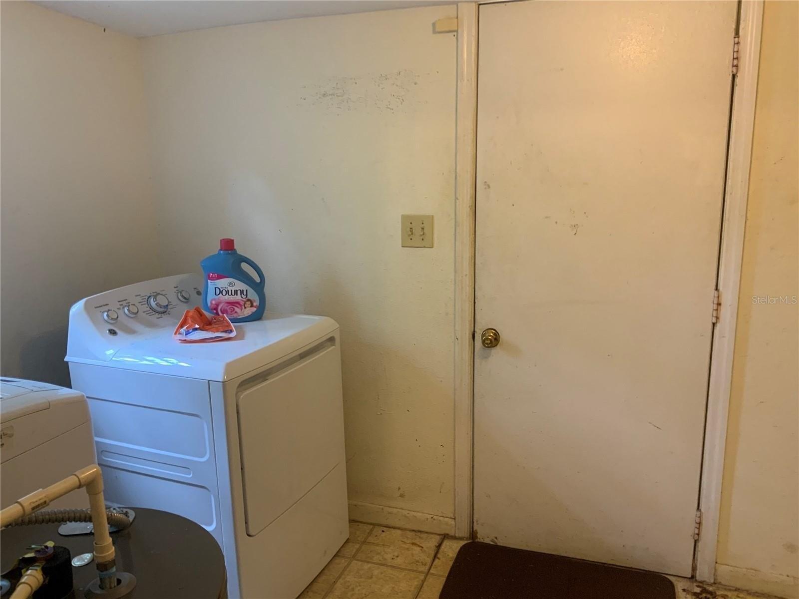 E 38th Ave, Tampa, FL 33610