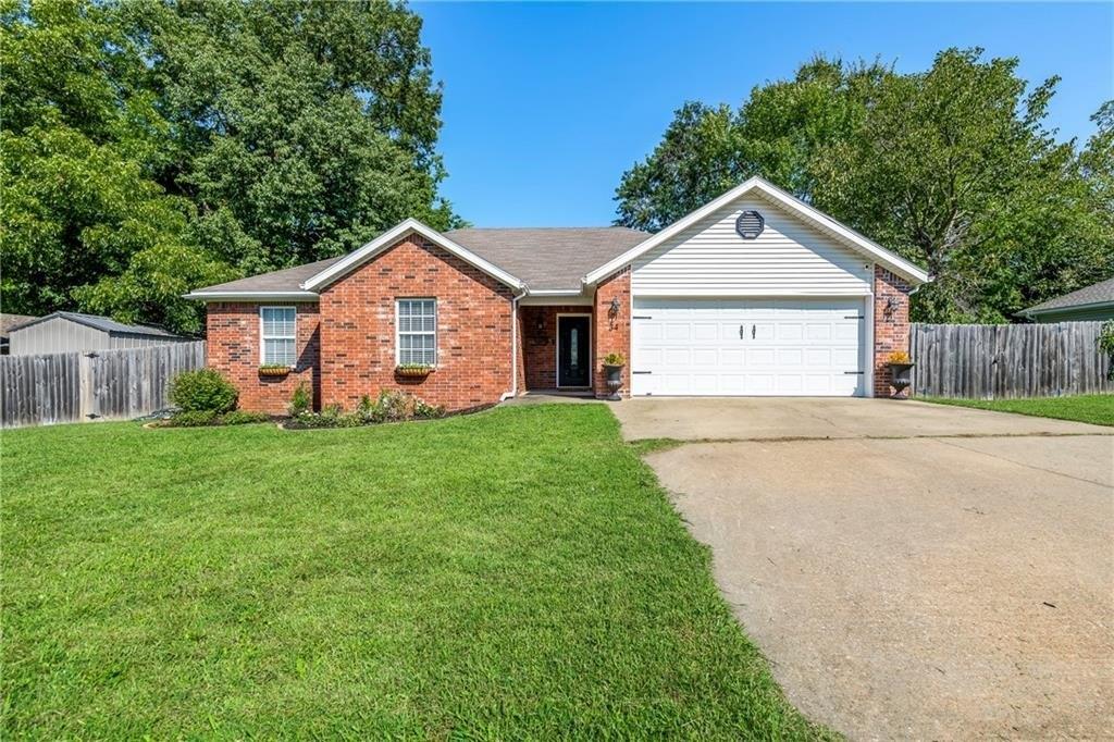 Saxony St, Farmington, AR 72730