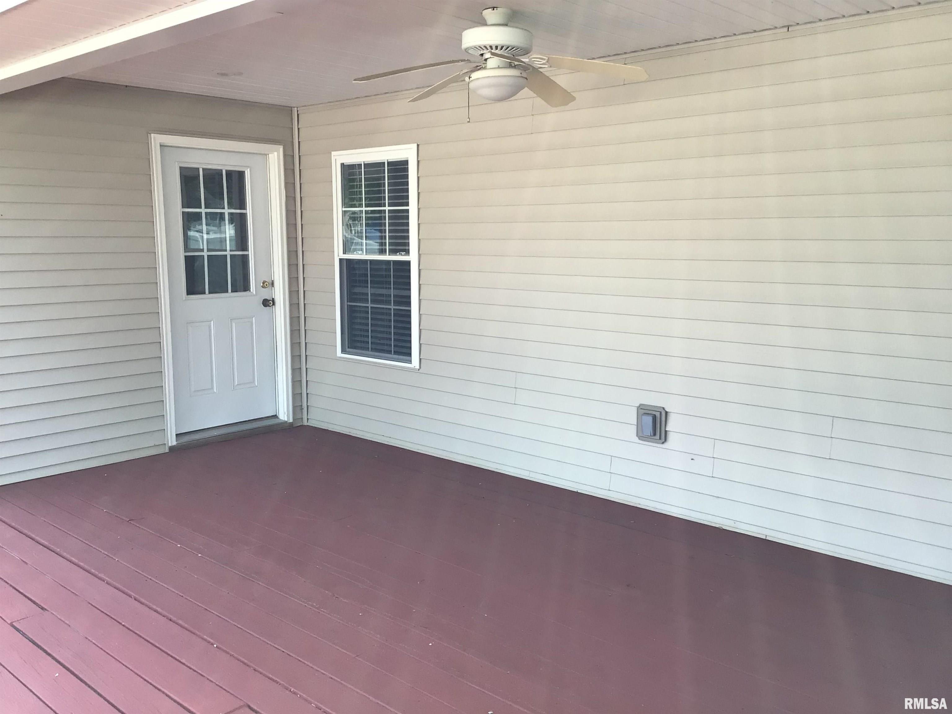 W Beacon Ct, Mount Vernon, IL 62864